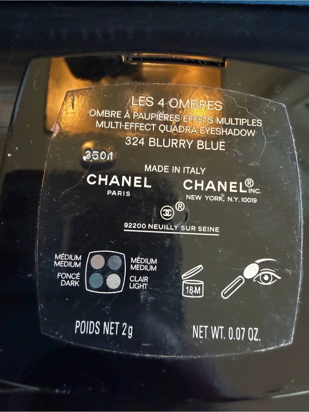 CHANEL authentic les